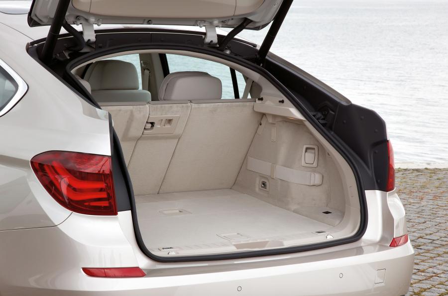 BMW 5-Series GT 2010 года  (фото 61 из 133)